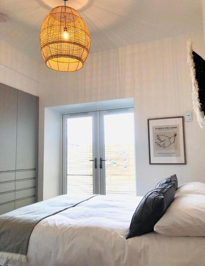 See Our Amazing Score At The Kepties - 5 X Luxurious Serviced Apartments - With Gardens - Fully Equipped - Free Parking - By Orion Short Stays - See Our Other Individual Listings --- This Is For Brand Awareness Only --- Арброт Екстериор снимка