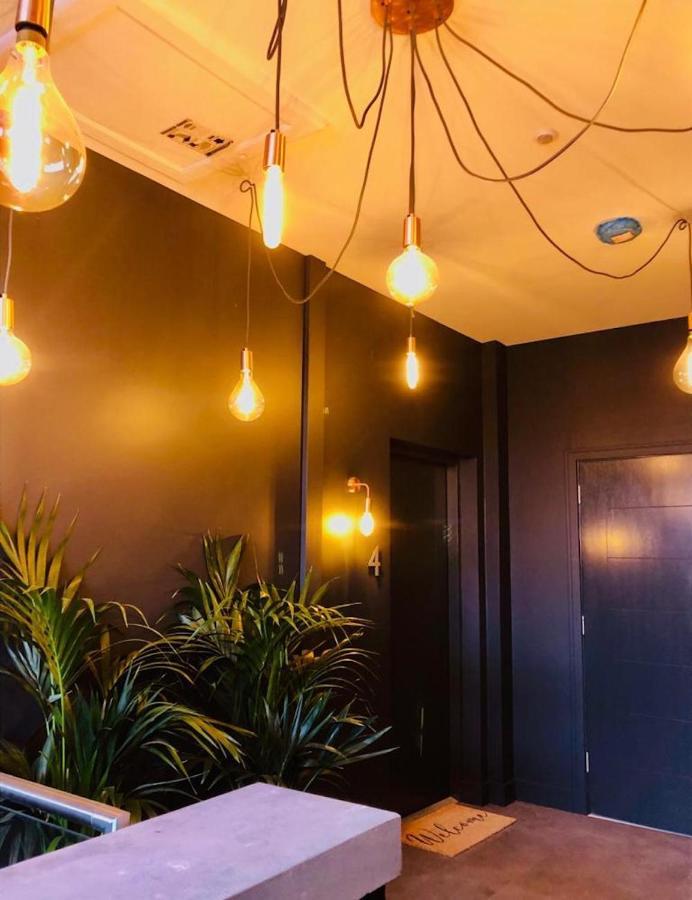 See Our Amazing Score At The Kepties - 5 X Luxurious Serviced Apartments - With Gardens - Fully Equipped - Free Parking - By Orion Short Stays - See Our Other Individual Listings --- This Is For Brand Awareness Only --- Арброт Екстериор снимка